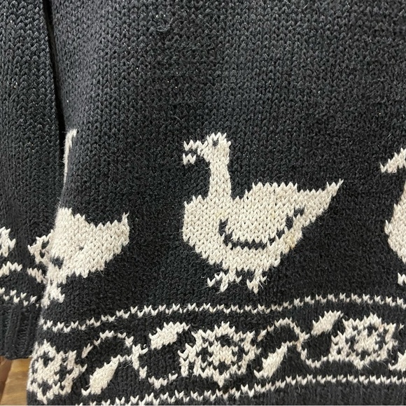 Studio Michelle Stuart Vibtage Black Hand Knit Sweater Ducks Geese Turtleneck - Picture 4 of 8